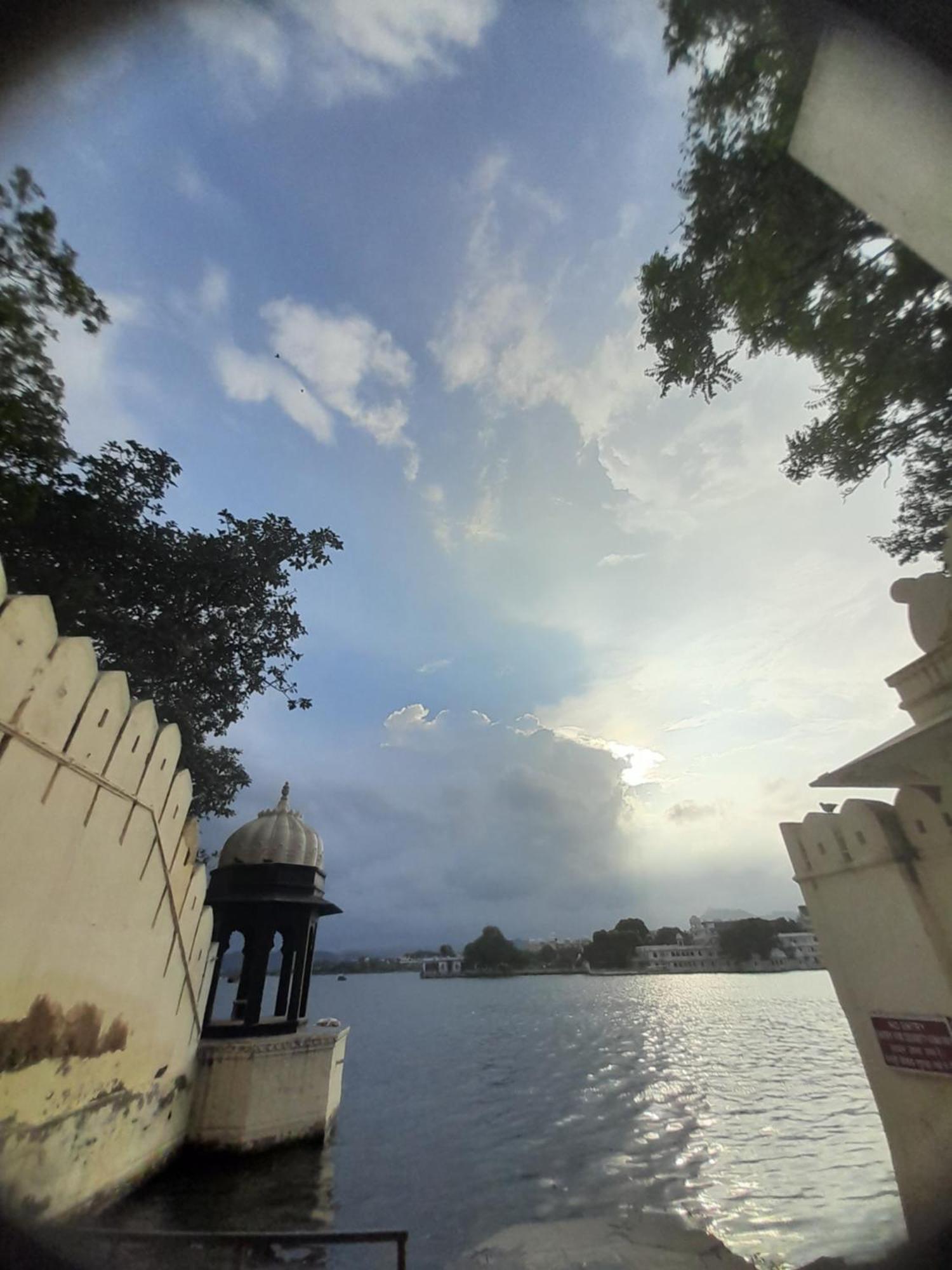 Paddy'S Loft The Lake View Hostel Udaipur Kültér fotó